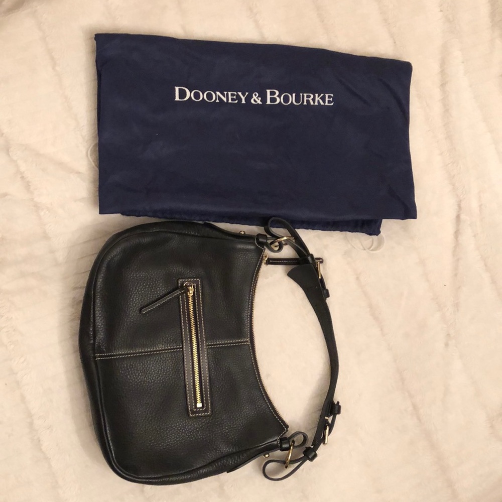 Dooney & Bourke pebbled leather shoulder bag
